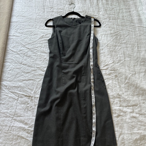 Banana Republic Sleeveless Side Button Sheath Dress (Size 4) - Picture 4 of 7